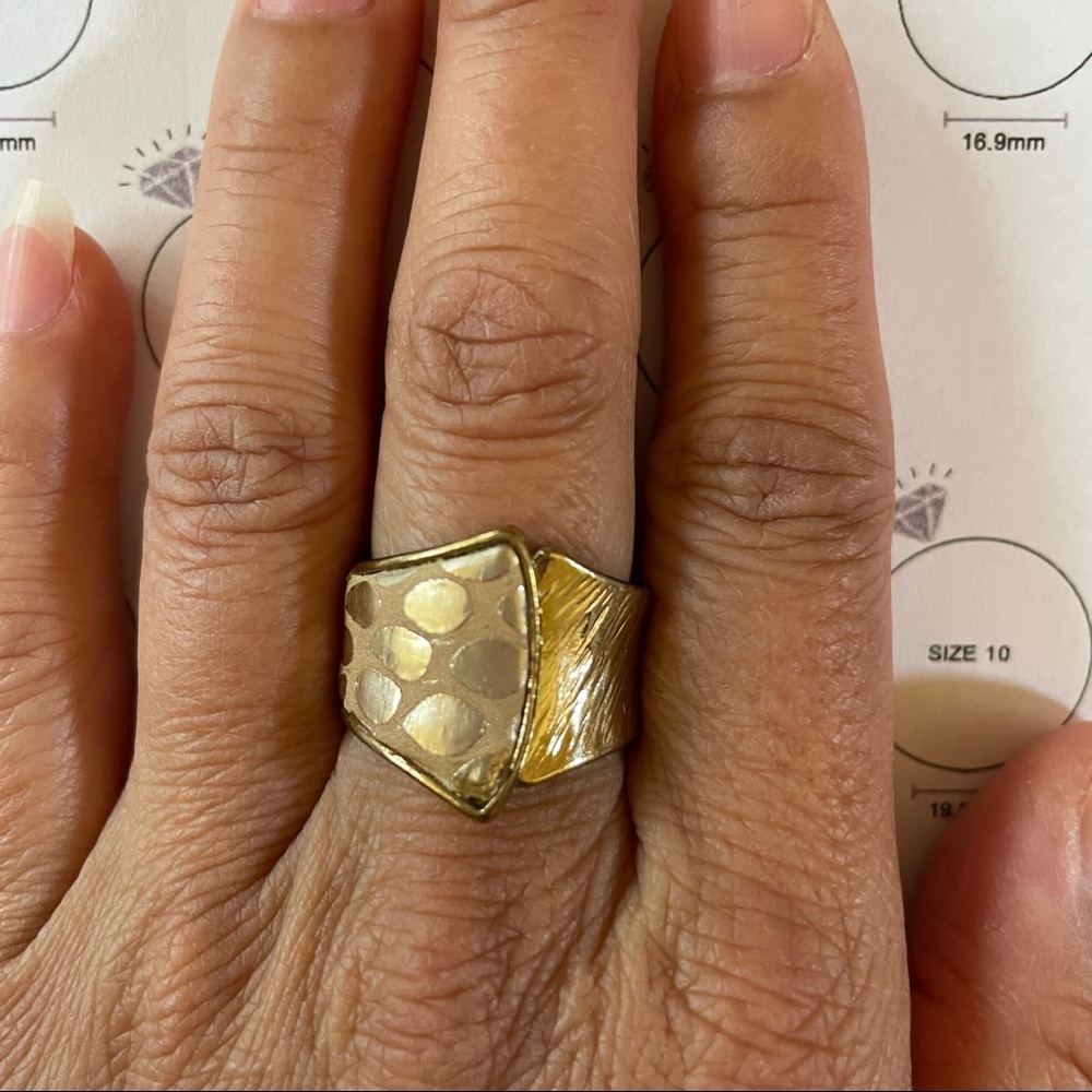 Two Pattern Gold Ring: Spots like a Cheetah and Brushed Angle Lines